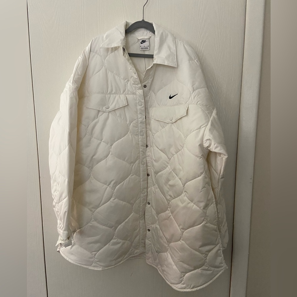 Nike Sportswear Women’s Essentials Quilted Trench Jacket